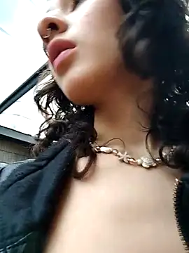 Snapshot of LuaBusch chatting on May 15, 2026, 1:31 pm LuaBusch online show from May 15, 2026, 1:31 pm