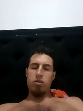 Snapshot of _Fire_boy1 chatting on September 30, 2025, 1:33 am Fire boy1 online show from September 30, 2025, 1:33 am