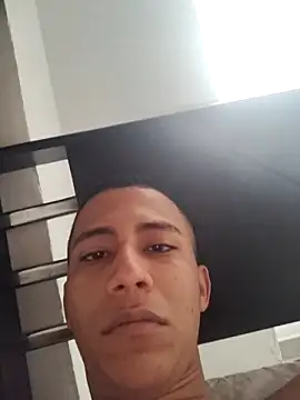 Snapshot of Davig4 chatting on October 6, 2025, 2:29 pm Davig4 online show from October 6, 2025, 2:29 pm