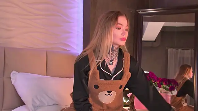 AriWild online show from November 28, 2025, 3:50 am