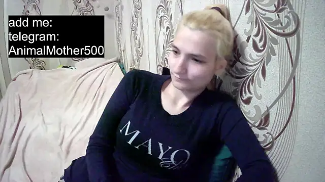 Snapshot of AlissaClark chatting on May 14, 2026, 8:39 pm AlissaClark online show from May 14, 2026, 8:39 pm