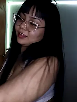 soo2303 online show from November 13, 2025, 9:19 pm