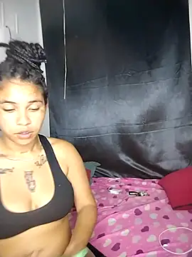 Snapshot of Vale_Nikol21 chatting on March 20, 2026, 12:22 am Vale Nikol21 online show from March 20, 2026, 12:22 am