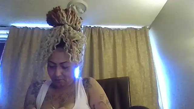 Flossee online show from February 5, 2026, 5:09 pm