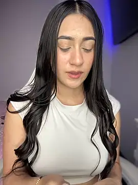 Snapshot of isabela_l chatting on September 26, 2025, 7:43 pm isabela l online show from September 26, 2025, 7:43 pm