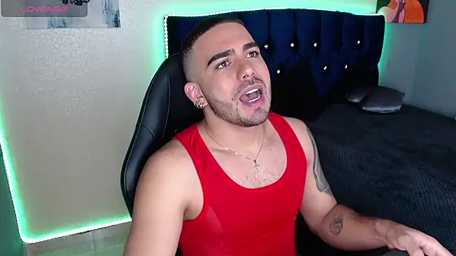 Snapshot of adamhairy chatting on April 18, 2026, 10:32 pm adamhairy online show from April 18, 2026, 10:32 pm