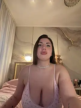 Snapshot of TiffaNoel chatting on March 26, 2026, 2:15 pm TiffaNoel online show from March 26, 2026, 2:15 pm