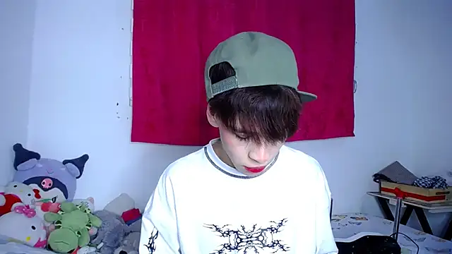 lucky stricke online show from November 14, 2025, 4:16 am