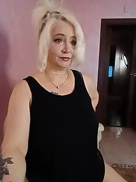 SquirtMilf00 online show from June 10, 2026, 3:08 am
