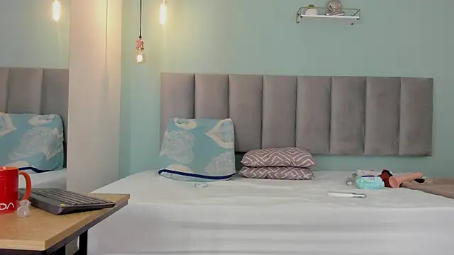 Snapshot of genesis4u chatting on February 18, 2026, 12:12 pm genesis4u online show from February 18, 2026, 12:12 pm