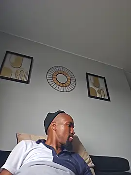 Snapshot of mojaymort chatting on September 10, 2025, 1:21 pm mojaymort online show from September 10, 2025, 1:21 pm