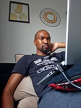 Snapshot of mojaymort chatting on September 29, 2025, 9:27 am mojaymort online show from September 29, 2025, 9:27 am