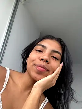 Snapshot of Dakotaferreti chatting on October 25, 2025, 1:12 pm Dakotaferreti online show from October 25, 2025, 1:12 pm