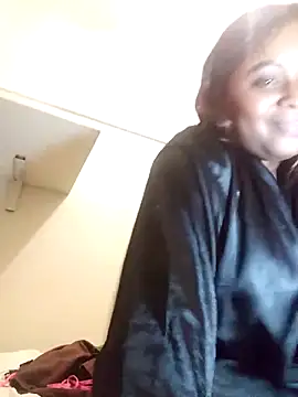 Snapshot of AcetousAbb chatting on May 13, 2026, 5:42 pm AcetousAbb online show from May 13, 2026, 5:42 pm