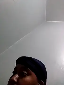 Snapshot of AcetousAbb chatting on October 27, 2025, 1:28 am AcetousAbb online show from October 27, 2025, 1:28 am