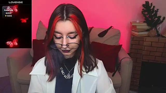 Mistress  Marcelline online show from December 19, 2025, 10:06 am