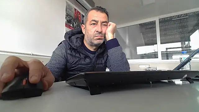 Snapshot of rafasilva3535 chatting on October 23, 2025, 6:56 am rafasilva3535 online show from October 23, 2025, 6:56 am