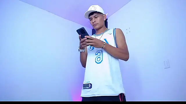 JHORDAN GADIEL936 online show from October 1, 2025, 1:11 am