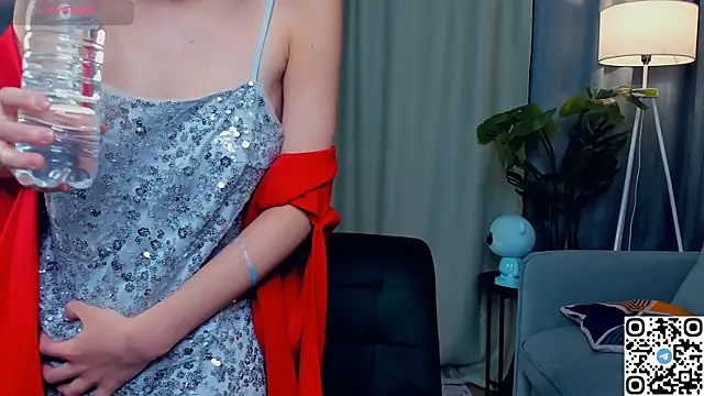 EdlinGathright online show from November 13, 2025, 3:54 am