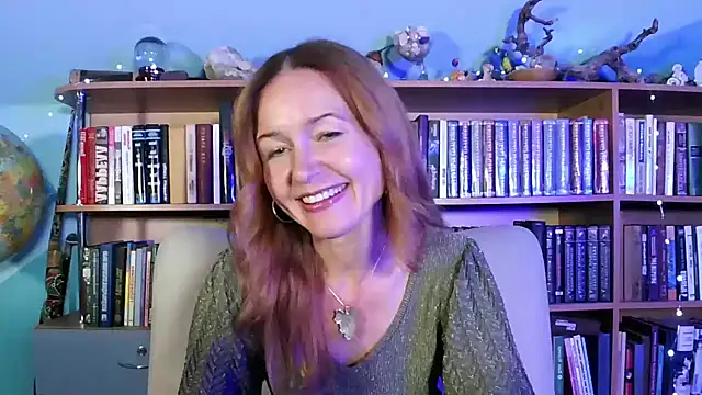 Snapshot of Foxilady357 chatting on October 11, 2025, 2:07 pm Foxilady357 online show from October 11, 2025, 2:07 pm