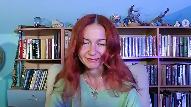 Foxilady357 online show from May 25, 2026, 1:32 pm