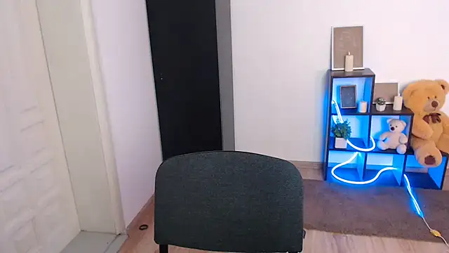 Snapshot of Ariella_ari chatting on November 10, 2025, 1:05 pm Ariella ari online show from November 10, 2025, 1:05 pm