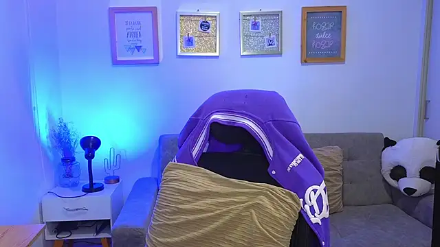 Snapshot of yulian_vasquez chatting on December 4, 2025, 12:26 pm yulian vasquez online show from December 4, 2025, 12:26 pm