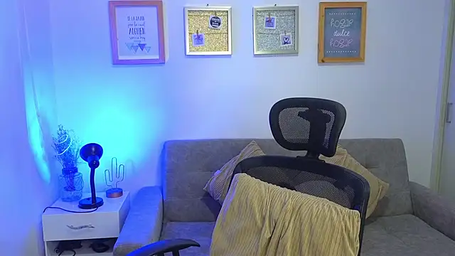 Snapshot of yulian_vasquez chatting on November 29, 2025, 12:27 pm yulian vasquez online show from November 29, 2025, 12:27 pm