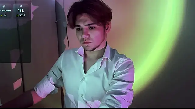 Snapshot of 1RobertTT chatting on October 8, 2025, 10:10 pm 1RobertTT online show from October 8, 2025, 10:10 pm