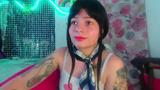 Snapshot of Mitsuha_gate chatting on November 7, 2025, 2:43 pm Mitsuha gate online show from November 7, 2025, 2:43 pm