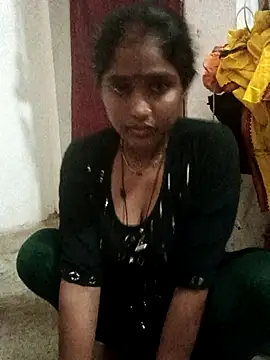 Guriya0076 online show from April 7, 2026, 3:03 pm