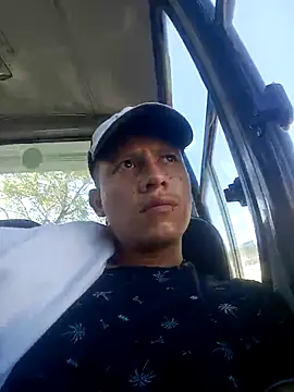 Snapshot of GaaraDiaz chatting on September 9, 2025, 2:04 pm GaaraDiaz online show from September 9, 2025, 2:04 pm