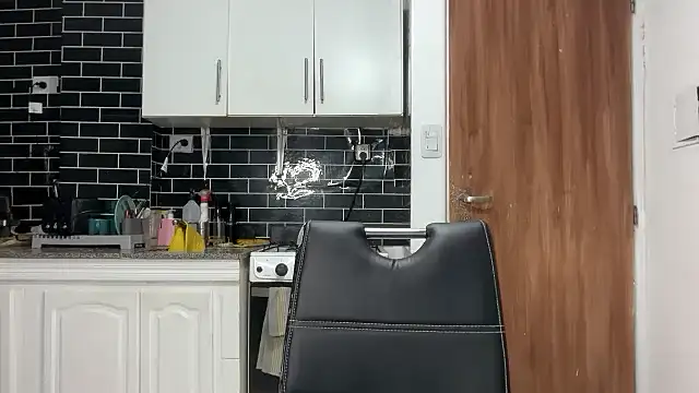 MUSCLEANGEL1 online show from March 25, 2026, 4:28 pm