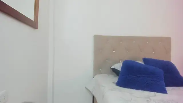 Snapshot of abby_jones2 chatting on November 10, 2025, 11:54 pm abby jones2 online show from November 10, 2025, 11:54 pm