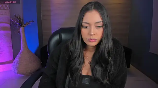 AmbarJames  online show from December 17, 2025, 11:59 am