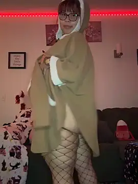 Snapshot of moan4mona chatting on November 12, 2025, 1:32 am moan4mona online show from November 12, 2025, 1:32 am