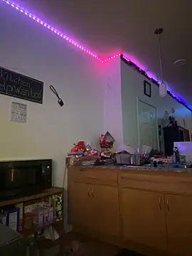 Snapshot of moan4mona chatting on November 5, 2025, 2:47 am moan4mona online show from November 5, 2025, 2:47 am