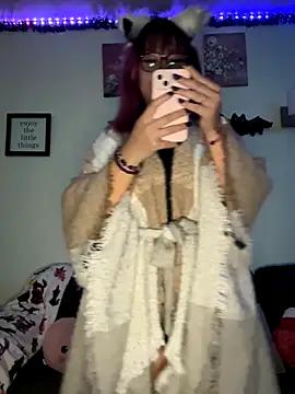 Snapshot of moan4mona chatting on November 7, 2025, 3:44 am moan4mona online show from November 7, 2025, 3:44 am