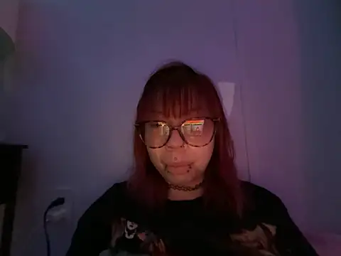 Snapshot of moan4mona chatting on April 6, 2026, 4:46 am moan4mona online show from April 6, 2026, 4:46 am