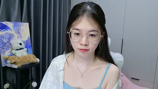 Qianqian-888 online show from November 18, 2025, 12:37 am