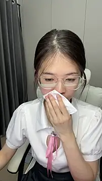 Qianqian-888 online show from December 1, 2025, 12:55 am