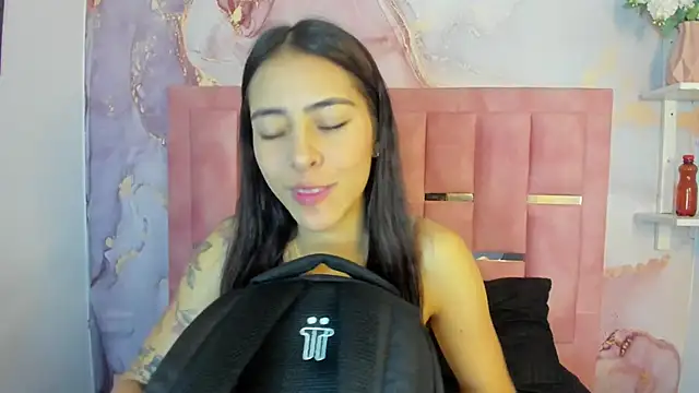 Snapshot of ValkaGrecco chatting on September 23, 2025, 3:02 am ValkaGrecco online show from September 23, 2025, 3:02 am