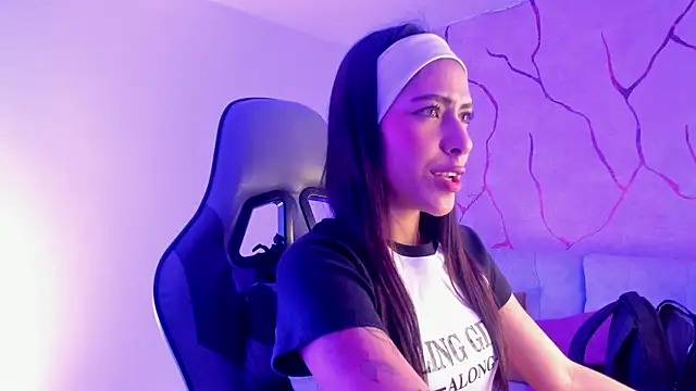 Snapshot of ValkaGrecco chatting on November 12, 2025, 2:59 am ValkaGrecco online show from November 12, 2025, 2:59 am