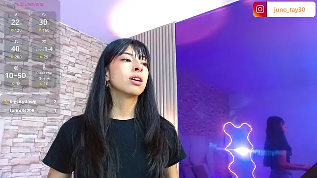 juno tay online show from October 27, 2025, 11:55 am