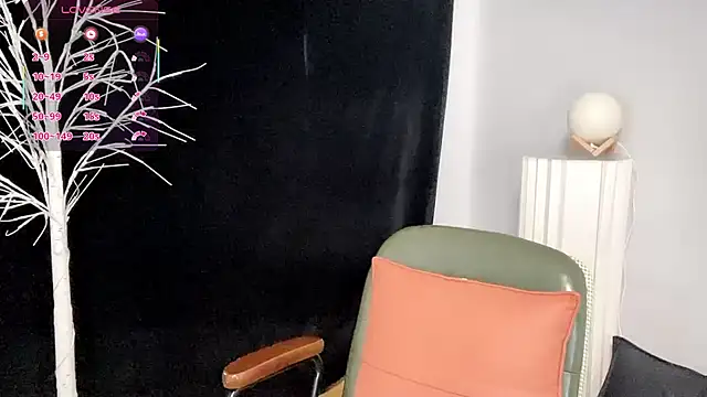 xiaoyue8888 online show from September 27, 2025, 2:18 am