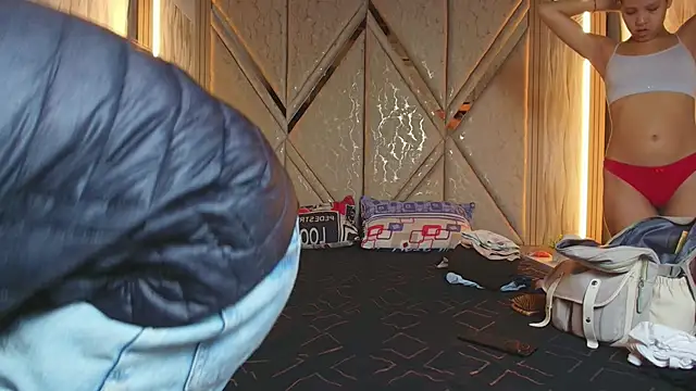 Hotcouple 222 online show from March 12, 2026, 7:23 am