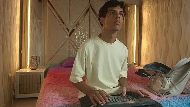 Hotcouple 222 online show from February 27, 2026, 7:14 pm