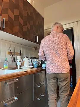 SexyLeon8 online show from November 21, 2025, 8:46 am