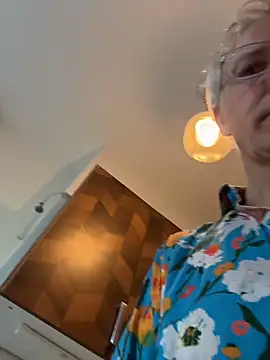 Snapshot of SexyLeon8 chatting on February 23, 2026, 8:04 am SexyLeon8 online show from February 23, 2026, 8:04 am