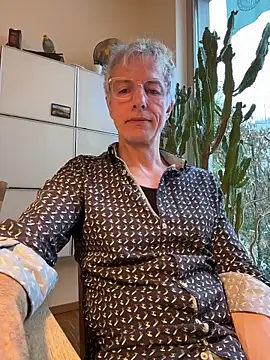 Snapshot of SexyLeon8 chatting on February 1, 2026, 3:21 pm SexyLeon8 online show from February 1, 2026, 3:21 pm